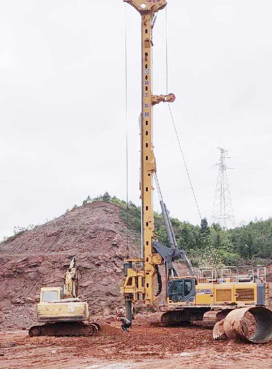 贛縣鑫業(yè)工地旋挖機(jī)施工現(xiàn)場(chǎng)